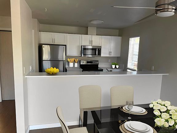 2nd image of 1018 NE 112th St APT 201