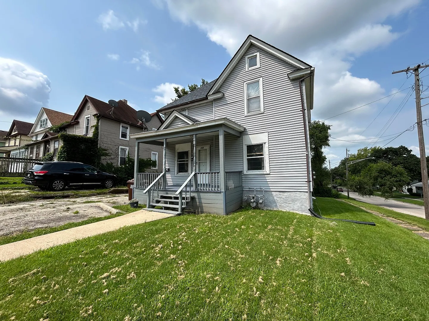 728 Furman St photo 1