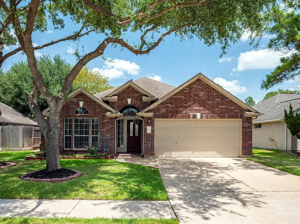 18310 Cobblestone Dr, Cypress, TX 77429