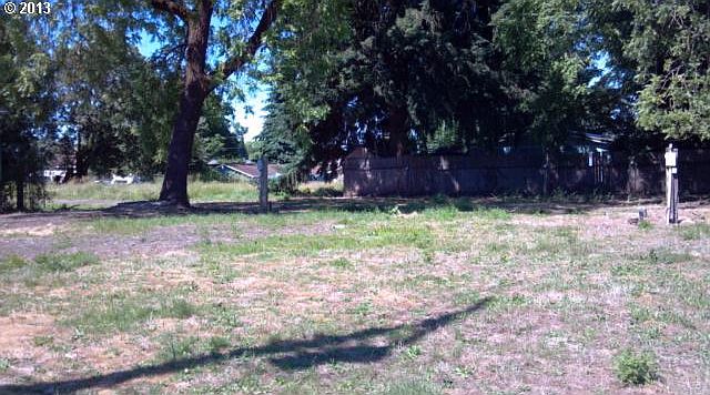 1st image of 637 SE 3rd Ave