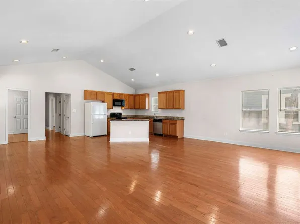 716 W 35th St #1, Austin, TX 78705