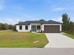 519 Lone Star Ln, Lehigh Acres, FL 33974