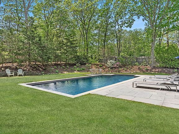 4th image of 9 Peters Path