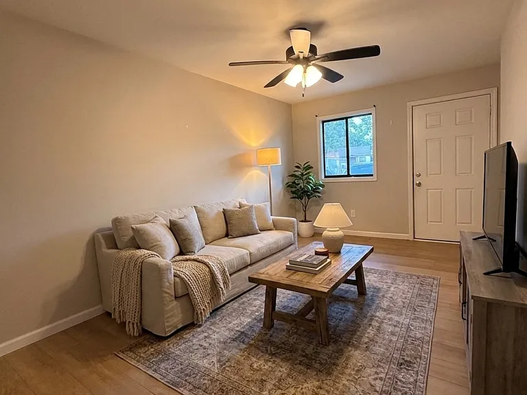 2980 Sevier Ave #E6 — Photo 3
