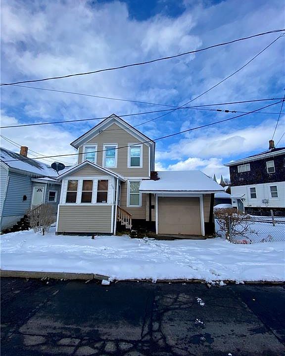 1st image of 104 Schneider St