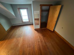 1691 Maple St #3, Hartford, VT 05047