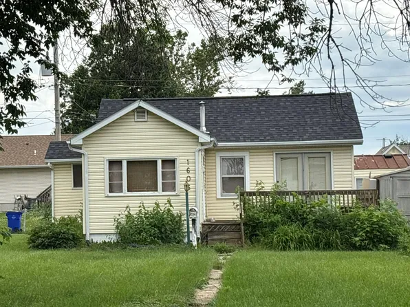 1606 M St SW, Cedar Rapids, IA 52404