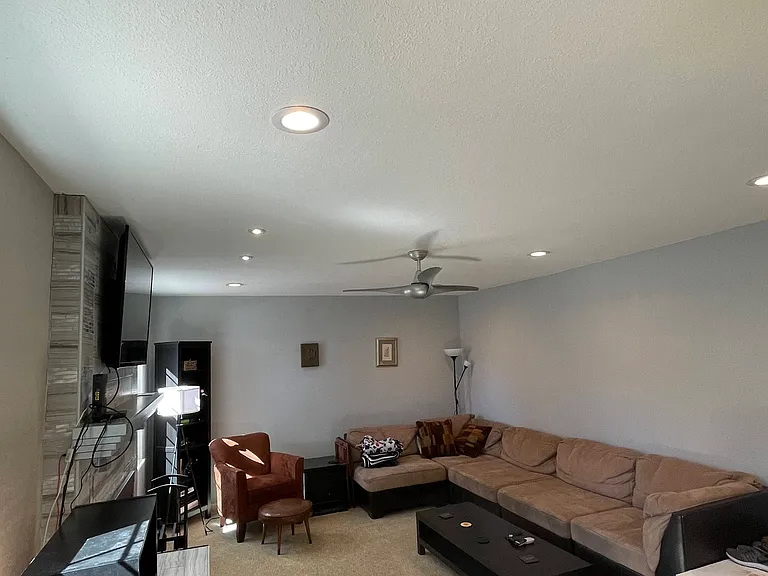 2247 S Eagle St — Photo 11