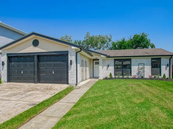 3828 Glenoak Dr, Harvey, LA 70058