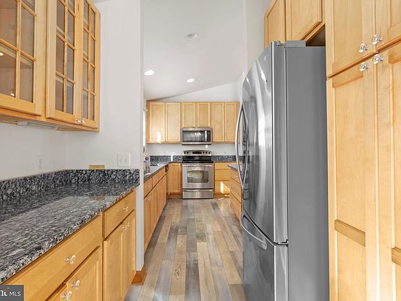 3rd image of 7312 Sugar Hollow Rd