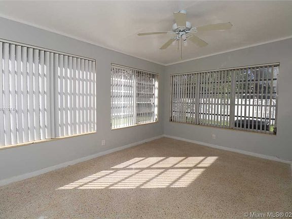 5th image of 6450 Sunset Dr