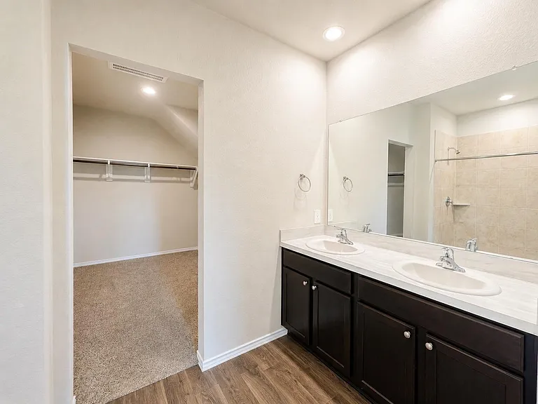 21460 Rustic Elm Dr — Photo 7
