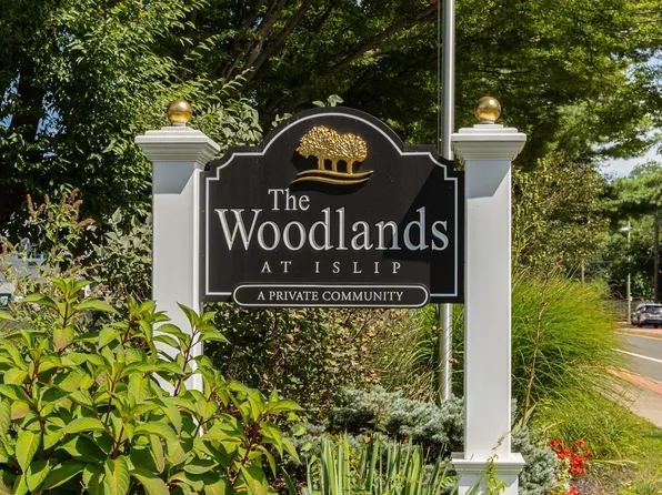 86 Cardinal Lane #2A, Islip, NY 11751