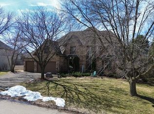 8785 Ridge Ponds Ln, Victoria, MN 55386