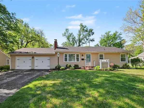 6609 W 72nd Ter, Overland Park, KS 66204