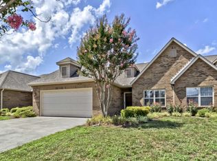 327 Glenview Cir, Lenoir City, TN 37771