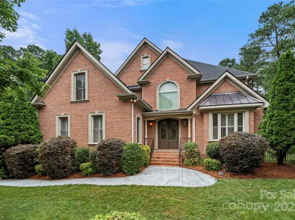 310 Ridge Reserve Dr, Clover, SC 29710