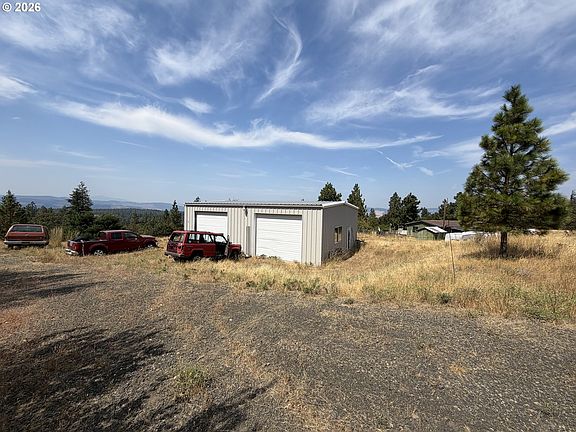 5th image of 2067 Ridge Rd