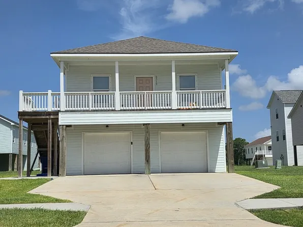 6319 Red Oak Dr, Hitchcock, TX 77563
