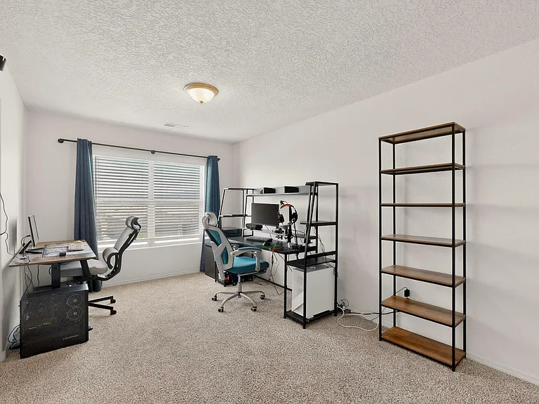 4139 Silver Springs Rd NE — Photo 26