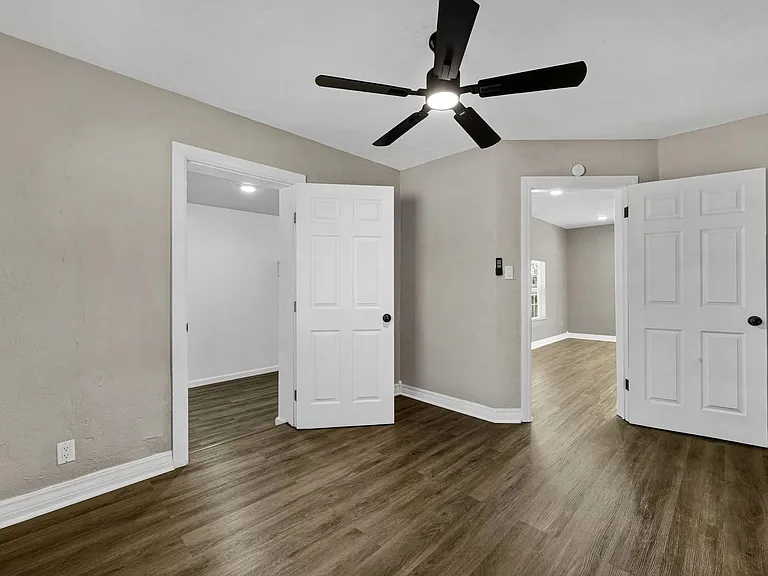 1301 SW Tennessee Ave — Photo 6