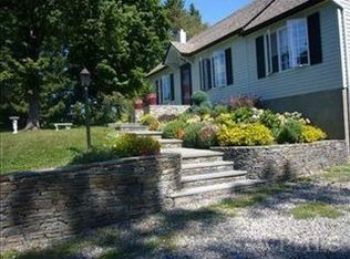 186 Overlook Rd, Poughkeepsie, NY 12603