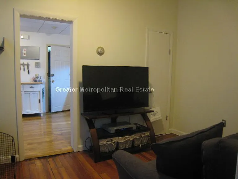 34 Charter St #4B — Photo 8