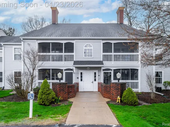 1221 Curzon Ct APT 203, Howell, MI 48843