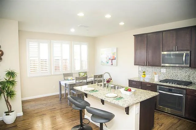 1048 Flurry Dr — Photo 4
