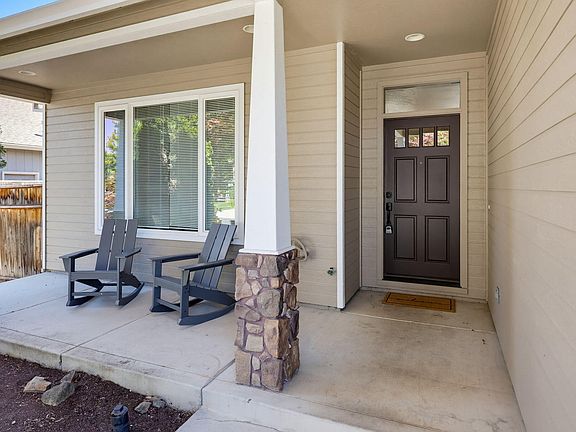3rd image of 1007 Highbury Dr