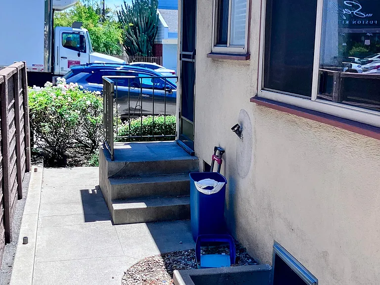 Side yard- back entrance