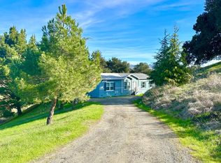 601 Cowden Rd, Hollister, CA 95023