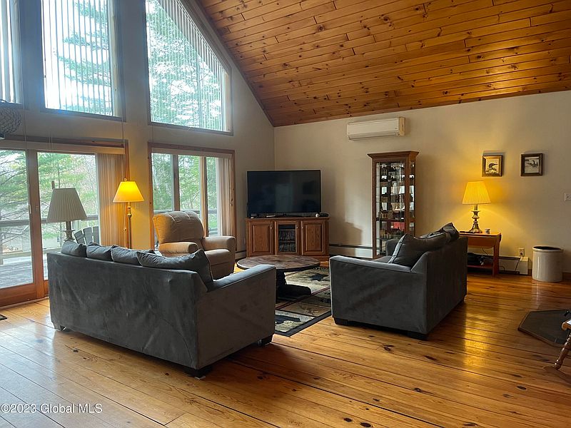 2nd image of 41 Loon Lake Heights Drive