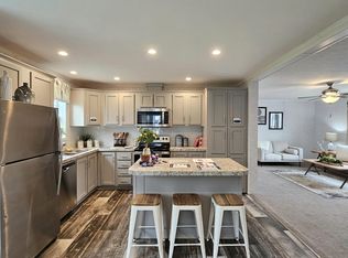 Champion SL4 S & F SUNNY ACRES SALES CENTER Plan, UMH Somerset Sales Center, Somerset, PA 15501