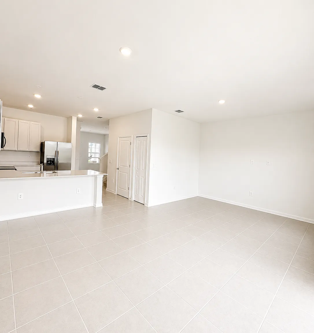 3 bed, 2.5 bath, 1834 sqft, $1,950 — Photo 3