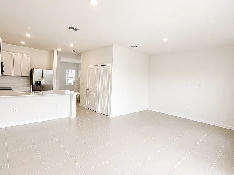 2641 Skyline Loop — Photo 3