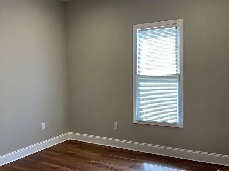 1084 Welch St SW — Photo 5