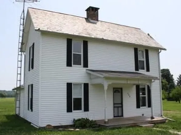 988 2nd St, Adams Mills, OH 43821