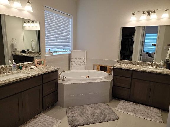 5th image of 308 Milano Dr