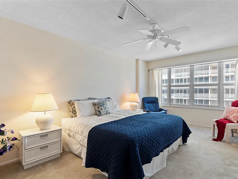 4010 Galt Ocean Dr #802 — Photo 7