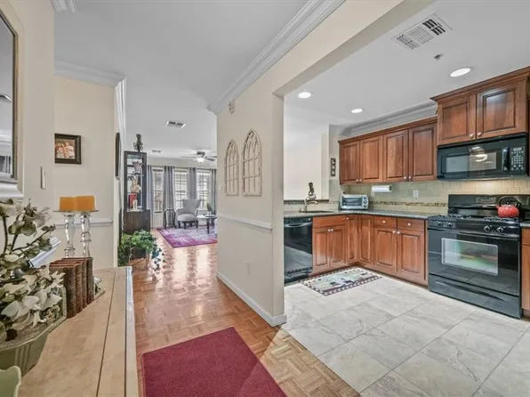 3 Cross Street #105, Suffern, NY 10901