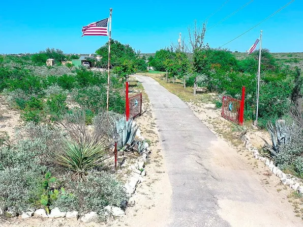 633 Pike Rd, Del Rio, TX 78840