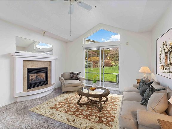 3rd image of 126 Hallowell Rd #10