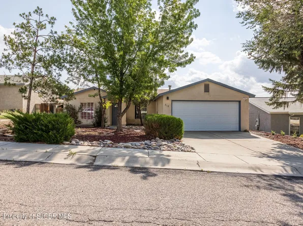 818 Saguaro St, Bloomfield, NM 87413