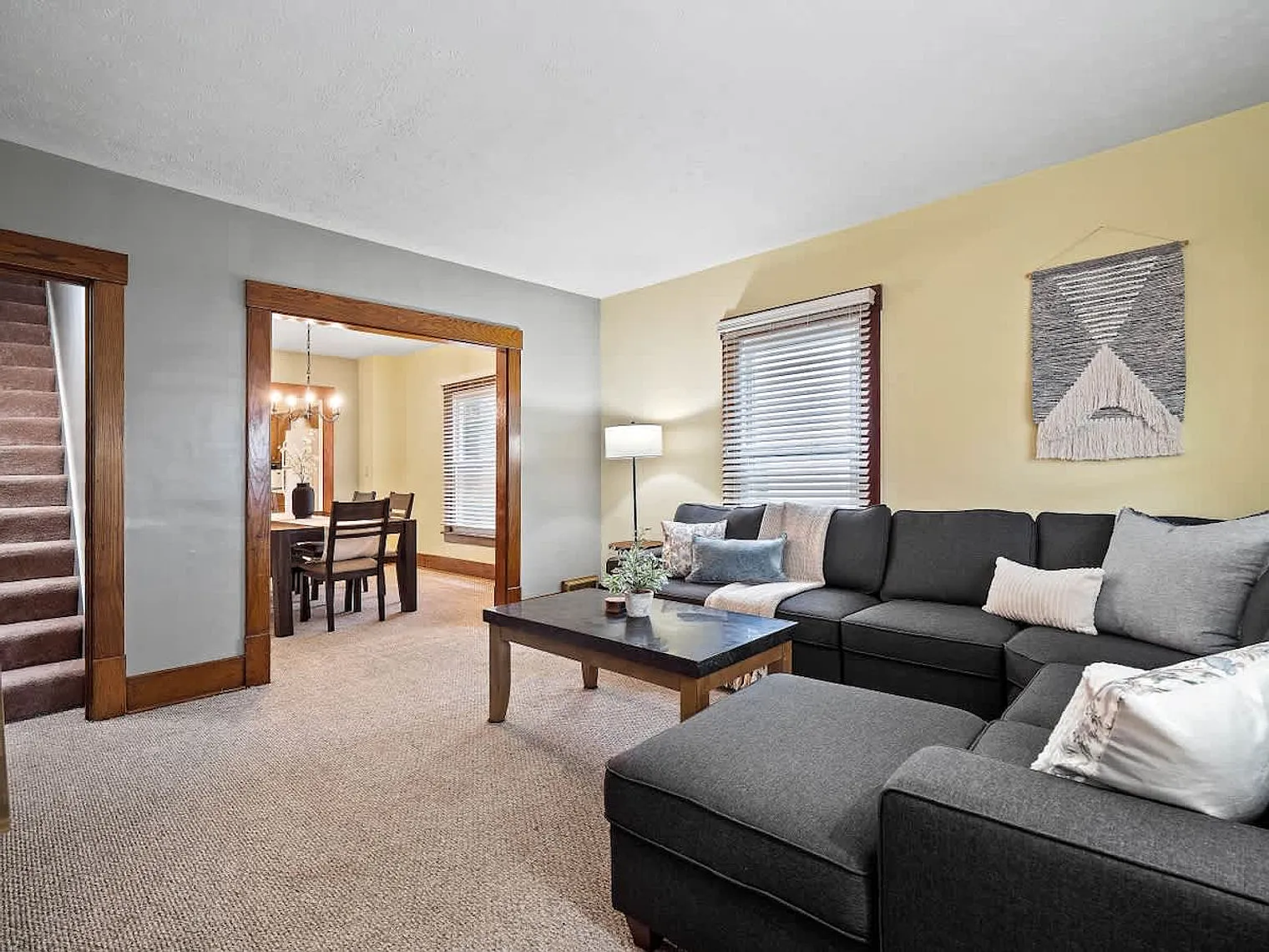 3 bed, 1.0 bath, 1162 sqft, $2,365 — Photo 2