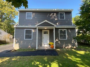 11 Rita Ln, Albany, NY 12211