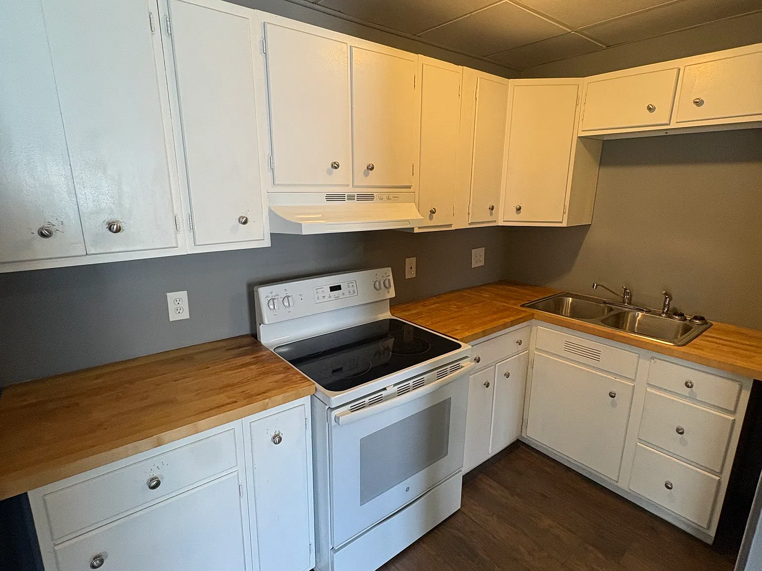 3 bed, 1200 sqft, $1,555 — Photo 3