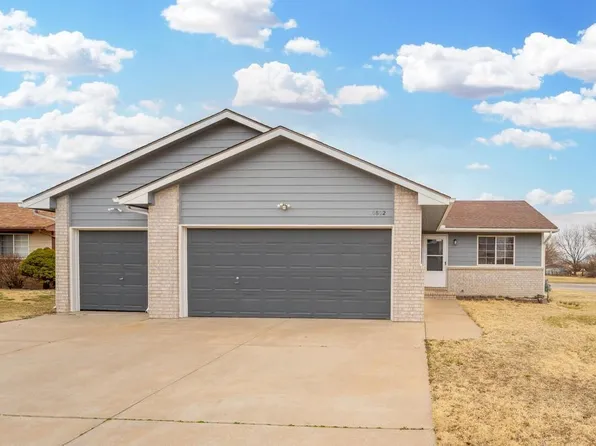 10802 W Dora Ct, Wichita, KS 67209