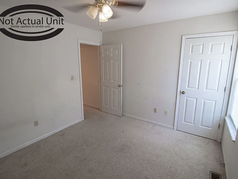 1413-1415 N Frideriki Dr — Photo 22