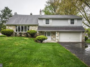 50 Longview Dr, Churchville, PA 18966